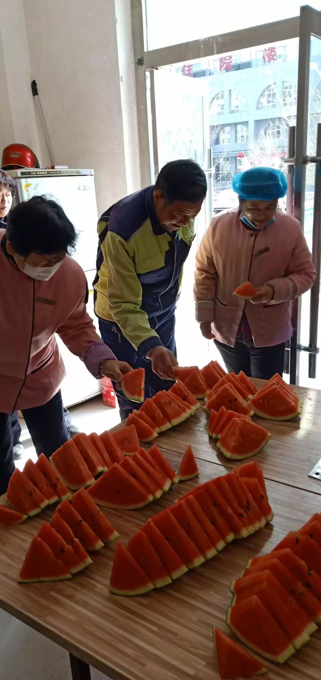 甲方送慰问 物业心感恩(图10)